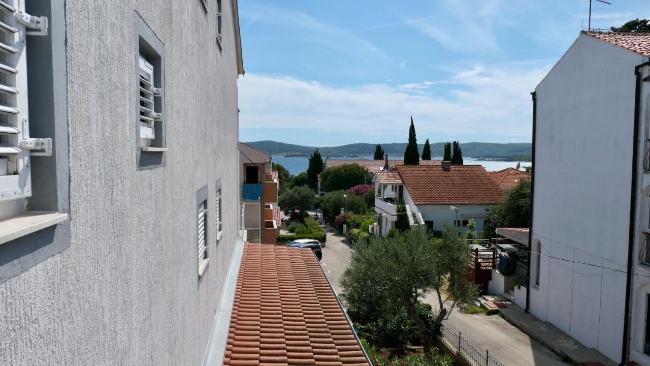 Apartments Villa Agatha Sveti Filip i Jakov Extérieur photo