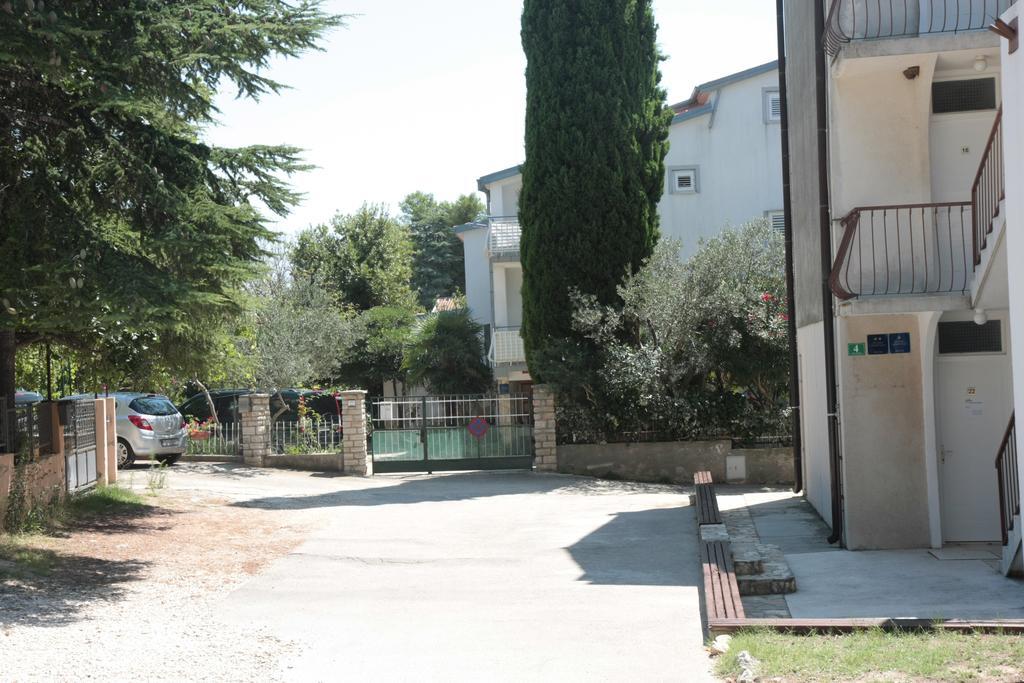 Apartments Villa Agatha Sveti Filip i Jakov Extérieur photo