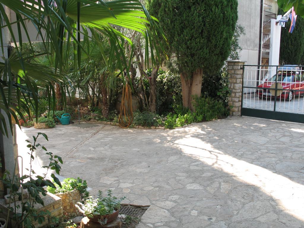 Apartments Villa Agatha Sveti Filip i Jakov Extérieur photo